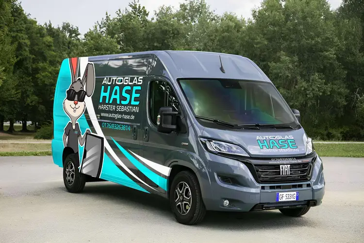 Autoglas Hase Autobeschriftung